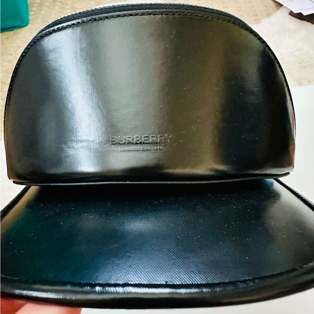 Burberry Black Leather Toiletry Bag Dome Design